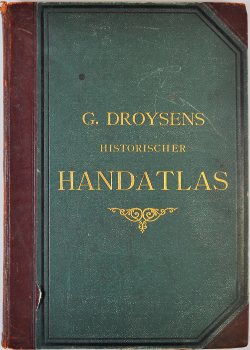 Общий исторический атлас / Allgemeiner historischer HandatlasПК301004_лимонный, салатовый Общий исторический атлас / Allgemeiner historischer HandatlasПК301004_лимонный, салатовыйПрижизненное издание. Билефельд, Лейпциг, 1886 год. Velhagen & Klasing. С 96 цветными картами с пояснительным текстом. Издание на немецком языке. Типографский переплет с золотым тиснением. Кожаные уголки и корешок. Узорный цветной обрез. Нарядные форзацы. Сохранность хорошая, без утрат. Вашему вниманию предлагается роскошное издание последней четверти XIX века - знаменитый Атлас (Allgemeiner historischer Handatlas) классика немецкой исторической науки Густава Дройзена ( Johann Gustav Ferdinand Droysen; 1838-1908). Издание включает 96 цветных карт в лист, относящихся к разных эпохам и векам: Древний Египет, античные Греция и Рим, страны Южной Америки, средневековая Европа. Карты цветные, выполнены очень подробно. Каждая - в сопровождении пояснительного текста. На первых страницах Атласа дан полный список содержащихся в нем карт. Исторический атлас с картами и диаграммами, на примере которых наглядно показан...