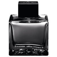 Antonio Banderas Seduction In Black. Туалетная вода, 50 мл65034824 Antonio Banderas Seduction In Black. Туалетная вода, 50 мл65034824Seduction In Black - искушение в черном. В воздухе витают сексуальность, спонтанность и соблазн. Спускается ночь. Люди становятся ближе… Открываются тайны. Игра соблазна продолжается с наступлением ночи. Аромат Seduction In Black - продолжение вселенной соблазна от Antonio Banderas. Аромат, погружающий в таинственную атмосферу вечера, и подчеркивающий мужскую харизму, сексуальность и силу притяжения. Создан для мужчин, в совершенстве владеющих искусством соблазна. Дизайн флакона и упаковки отличается изысканностью и роскошью селективной парфюмерии. Упаковка черного цвета символизирует тайну и власть соблазна. Флакон - современный, стильный, притягивающий взгляд. Классификация аромата: ароматический, цветочный. Пирамида аромата: Верхние ноты: бергамот, черная смородина. Ноты сердца: кардамон, кориандр, мускатный орех. Ноты шлейфа: кедр, бобы тонка, амбра, мускус. Ключевые слова: ...