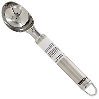 Ложка для мороженого Sterling24071 Ложка для мороженого Sterling24071Ложка для мороженого Sterling выполнена из высококачественной нержавеющей стали. Очень удобная ручка с матированной поверхностью не позволит выскользнуть ложке из вашей руки, а благодаря небольшой петле можно повесить изделие на кухне. Ложка для мороженого позволит вам красиво разложить мороженое шариками. Характеристики: Материал: нержавеющая сталь. Длина ложки: 19,5 см. Производитель: Германия. Артикул: 24071.