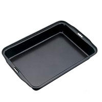 Форма для выпечки Tescoma, глубокая, 24 х 33 см624606 Форма для выпечки Tescoma, глубокая, 24 х 33 см624606Форма для выпечки Tescoma будет отличным выбором для всех любителей домашней выпечки. Особое высокотехнологичное антипригарное покрытие не допустит пригорания выпечки, а также обеспечит легкую очистку после использования. Благодаря использованным материалам выпечка занимает гораздо меньше времени и осуществляется при более низких температурах, чем при выпечке в обычных формах. Характеристики: Материал: металл с анипригарным покрытием. Размер: 24 см х 33 см х 5,5 см. Производитель: Чехия. Артикул: 624606.