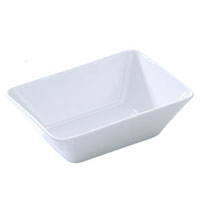 Миска салатная Tescoma, 17 x 12 см 386064386064 Миска салатная Tescoma, 17 x 12 см 386064386064Миска Tescoma прекрасно подойдет для вашей кухни. Она выполнена из первоклассного фарфора. Миска предназначена для красивой сервировки салатов, фруктов, овощей, суши, канапе, закусок и других блюд. Миска устойчива к температурам от - 18°C до + 200°C. Ее можно использовать в микроволновой печи и морозильнике, а также можно мыть в посудомоечной машине.