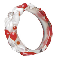 Кольцо Кольцо уэтаров (Lampwork) Ручная авторская работа26 Кольцо Кольцо уэтаров (Lampwork) Ручная авторская работа26Внутренний диаметр 1,75 см, ширина 1 см. Авторская работа. Автор Ольга Букина. Оригинальное кольцо, изготовленное из цветного стекла, станет блестящим завершением Вашего индивидуального образа! Красивое и необычное украшение блестяще подчеркнет изящество, женственность и красоту своей обладательницы, сделав Вас неотразимой и привлекательной для всех!
