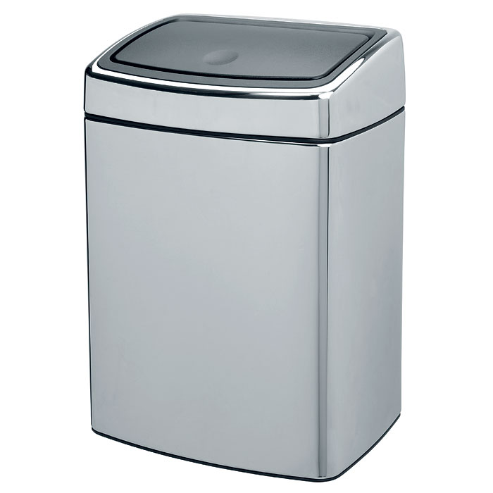 Мусорный бак Brabantia Touch Bin, прямоугольный, 10 л477201 Мусорный бак Brabantia Touch Bin, прямоугольный, 10 л477201Мусорный бак Brabantia Touch Bin выполнен из антикоррозийной стали с зеркальной полировкой. Особенности мусорного бака Touch Bin: система закрытия brabantia -soft-touch съемная крышка из нержавеющей стали открытие крышки нажатием пластиковый защитный ободок (не царапает пол) внутренняя корзина из пластика ручка для переноса крышка закрывается/открывается бесшумно, плотно прилегает, предотвращая распространение запаха укомплектован съемным настенным держателем (фурнитура в комплекте) фирменные мусорные мешки в комплекте. Характеристики: Материал: сталь, пластик. Объем: 10 л. Размер пластиковой корзины (Д х В х Ш): 24,5 см х 30 см х 18,5 см. Размер бака (по верхнему краю): 27 см х 20 см. Высота бака (с учетом крышки): 38 см. Размер упаковки: 28 см х 34 см х 23 см. Производитель: Бельгия. Артикул: 477201. Гарантия производителя: 5 лет.