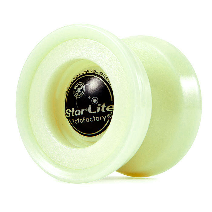 Йо-йо YoYoFactory StarliteYYFStarlite Йо-йо YoYoFactory StarliteYYFStarliteЙо-йо YoYoFactory Starlite - это универсальный пластиковый йо-йо, светящийся в темноте. Йо-йо Velocity поможет освоить базовые стринг-трюки новичку и сложные трюки профессионалу. Йо-йо Starlite идеально подходит под стринг, так как подшипник имеет специальную канавку, что позволяет делать трюки без лишних усилий и тормоза Central Bearing Company - Large Bearing Slim Pad. Йо-йо - это игрушка, состоящая из двух симметричных половинок соединенных осью, к которой прикреплена веревка. Современный йо-йо значительно отличается от тех, к которым многие привыкли. Сейчас йо-йо - это такая же часть молодежной культуры как скейт, ВМХ или сноуборд. Йо-йо популярно во многих странах мира, таких как Россия, США и Япония. Ежегодно во всем мире проходят различные чемпионаты по игре с йо-йо, в том числе и Чемпионат России, в котором собираются лучшие игроки со всей страны. Характеристики: Диаметр йо-йо: 5,6 см. Ширина йо-йо: 4,5 см. ...