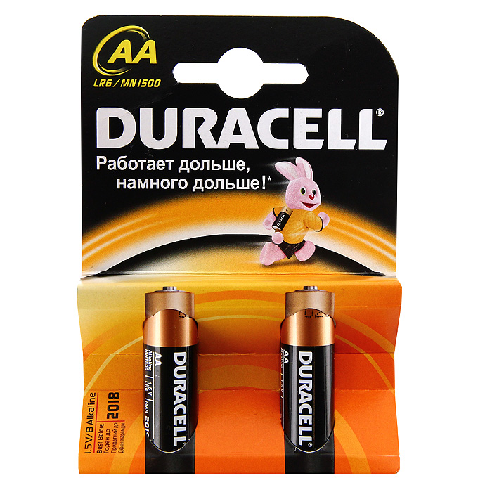 Набор алкалиновых батареек Duracell Basic, тип AA, 2 штDRC-81480358 Набор алкалиновых батареек Duracell Basic, тип AA, 2 штDRC-81480358Набор алкалиновых (щелочных) батареек Duracell предназначен для использования в различных электронных устройствах. Duracell - оптимальный выбор для использования в современных приборах - особенно эффективны в таких изделиях как плееры, фонари, пульты дистанционного управления, фотовспышки, часы, диктофоны, электронные игрушки, переносные ТВ и т.д. Не разбирать, не перезаряжать, не подносить к открытому огню. Не устанавливать одновременно новые и использованные батарейки, а также батарейки различных марок, систем и типов. При установке соблюдать полярность (+/-). Хранить в недоступном для детей месте.