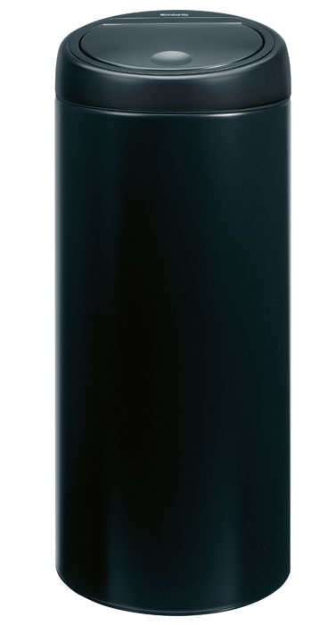 Бак мусорный Brabantia Touch Bin, цвет: матовый черный, 30 л391743 Бак мусорный Brabantia Touch Bin, цвет: матовый черный, 30 л391743Стильный Touch Bin на 30 литров – непременный атрибут каждой гостиной или кухни. Порадуйте себя и удивите гостей! Бесшумное открывание/закрывание крышки легким касанием – система soft touch; Удобная смена мешков для мусора – съемный блок крышки из нержавеющей стали; Удобная очистка – съемное внутреннее ведро из пластика с вентиляционными отверстиями, предотвращающими образование вакуума при вынимании полного мусорного мешка; Легкое перемещение с места на место – прочная ручка для переноски; Предохранение пола от повреждений – пластиковый защитный обод; Бак изготовлен из коррозионно-стойких материалов – долговечность и удобство в очистке; Всегда опрятный вид – идеально подходящие по размеру мешки для мусора с завязками (размер C); 10-летняя гарантия Brabantia. Цвет: матовый черный