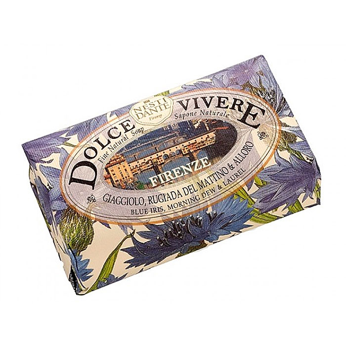 Мыло Nesti Dante Dolce Vivere. Флоренция, 250 г1318106 Мыло Nesti Dante Dolce Vivere. Флоренция, 250 г1318106Великолепное растительное мыло премиум-класса Nesti Dante Dolce Vivere. Флоренция изготовлено по старинным рецептам и по традиционной котловой технологии, в составе мыла только натуральные оливковое и пальмовое масло высочайшего качества, для ароматизации использованы органические эфирные масла. Мыло Dolce Vivere переносит вас в самые очаровательные места Италии, прекрасные и вдохновляющие виды заливов, городов и деревень, полных очарования, культуры и истории. Флоренция - чувственность, нега и красота. Чувственные ноты голубого ириса, утреней росы и жизненная сила лавра, создают легкий игристый аромат. Изысканная флорентийская бумага, в которую завернуто мыло, расписана акварелью, на каждом кусочке мыла выгравирована надпись With Love And Care (С любовю и заботой).