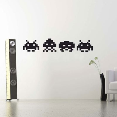 Стикер Paristic Space Invaders, цвет: черный, 33 х 44 смПР00201 Стикер Paristic Space Invaders, цвет: черный, 33 х 44 смПР00201Стикер Paristic Space Invaders - это уникальная возможность создать неповторимый индивидуальный облик интерьера вашего дома. Стикер, изображающий инопланетян из популярной видеоигры, выполнен из матового винила - тонкого эластичного материала, который хорошо прилегает к любым гладким и чистым поверхностям, легко моется и держится до семи лет, при снятии не оставляет следов. Изображения можно разделить и, разместив их в разных местах, создать целую композицию. Такой оригинальный элемент декора придаст интерьеру креативность и новое настроение и станет необычным украшением, притягивающим заинтересованные взгляды окружающих. В комплекте со стикером предусмотрена подробная инструкция по наклеиванию (на русском языке).