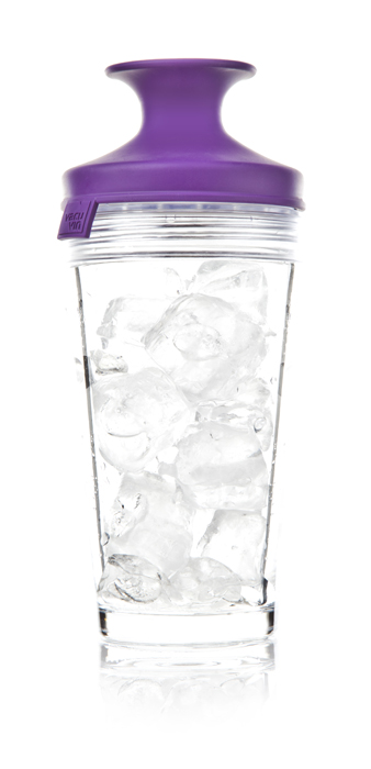 Шейкер для коктейлей VacuVin Cocktail Shaker, 350 мл7840860 Шейкер для коктейлей VacuVin Cocktail Shaker, 350 мл7840860С помощью шейкера для коктейлей VacuVin Cocktail Shaker, изготовленного из высококачественного стекла с силиконовой крышкой, любой человек легко сможет приготовить коктейль. Уникальная запатентованная система Оксилок позволяет одним движением закрыть шейкер для взбалтывания, а затем, потянув за горлышко, открыть его для разливания коктейля. Встроенное пластиковое ситечко позволяет разливать коктейль прямо из шейкера, без использования дополнительного ситечка, и не дает твердым ингредиентам попасть в стакан. На стенку шейкера нанесена мерная шкала в миллилитрах и жидких унциях, что позволяет легко отмерить нужный объем жидкостей. Готовить коктейли никогда не было так легко и весело, как с новым шейкером для коктейлей VacuVin Cocktail Shaker. Характеристики: Материал: стекло, пластик, силикон. Объем шейкера: 350 мл. Диаметр шейкера: 8 см. Высота шейкера с закрытой крышкой: 17,5 см. Высота шейкера с открытой...
