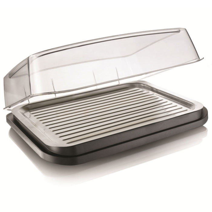 Охлаждающий контейнер-тарелка Vacu Vin Barbecue Cooler3548360 Охлаждающий контейнер-тарелка Vacu Vin Barbecue Cooler3548360Охлаждающая тарелка Vacu Vin Barbecue Cooler, выполненная из пластика, позволит вам дольше сохранять мясо, рыбу, суши, салаты и закуски, если нет возможности поместить эти продукты в холодильник. Прозрачная крышка защитит еду от насекомых. Благодаря съемному охлаждающему элементу вы можете использовать эту тарелку как на улице, так и дома. В комплект входит съемный охлаждающий элемент. Идеальное решение для пикников, барбекю, фуршетов! Характеристики: Цвет: серый. Размер: 37 см х 30 см х 11 см. Размер упаковки: 38,5 см х 31,5 см х 11,5 см. Производитель: Нидерланды.