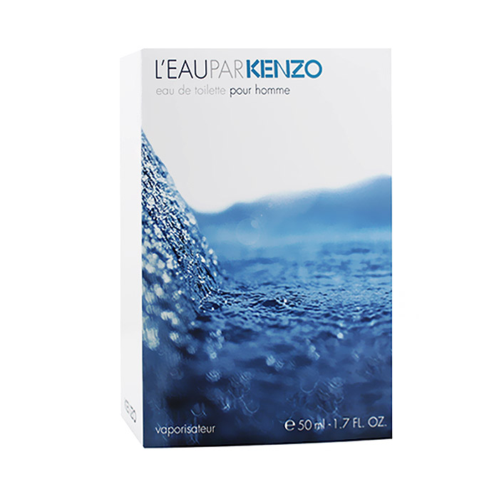 Kenzo Туалетная вода LEau Par Kenzo Pour Homme, 50 мл20879 Kenzo Туалетная вода LEau Par Kenzo Pour Homme, 50 мл20879Мужской аромат Kenzo LEau Par Kenzo Pour Homme - это прозрачная свежесть и легкое прохладное дыхание водной стихии. Освежающий и гармоничный аромат начинается с тонких озоновых ноток, смешанных с искрящимся аккордом экзотического апельсина юзу. Классификация аромата : ароматический. Пирамида аромата : Верхние ноты: озоновые нотки, юзу. Ноты сердца: водяной перец, лотос. Ноты шлейфа: зеленый перец, белый мускус. Ключевые слова Живой, мужественный, прохладный, свежий! Туалетная вода - один из самых популярных видов парфюмерной продукции. Туалетная вода содержит 4-10% парфюмерного экстракта. Главные достоинства данного типа продукции заключаются в доступной цене, разнообразии форматов (как правило, 30, 50, 75, 100 мл), удобстве использования (чаще всего - спрей). Идеальна для дневного использования. Товар сертифицирован.