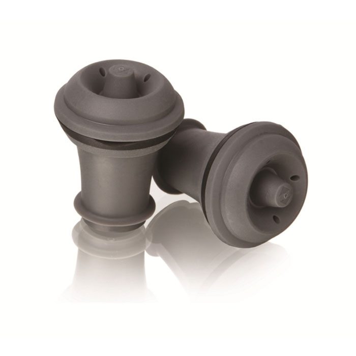 Набор пробок VacuVin, 2 шт884060 Набор пробок VacuVin, 2 шт884060Пробки VacuVin, изготовленные из высококачественной резины, используются в комбинации с вакуумным насосом. Они замедляют окислительный процесс и подходят для многоразового использования. В набор входят 2 пробки. Эти пробки подходят для всех вакуумных продуктов, производящихся под торговой маркой VacuVin. Характеристики: Материал: резина. Длина пробки: 4,5 см. Диаметр пробки: 3,2 см. Комплектация: 2 шт. Размер упаковки: 16 см х 10,5 см х 3,2 см. Производитель: Нидерланды. Артикул: 0884060.