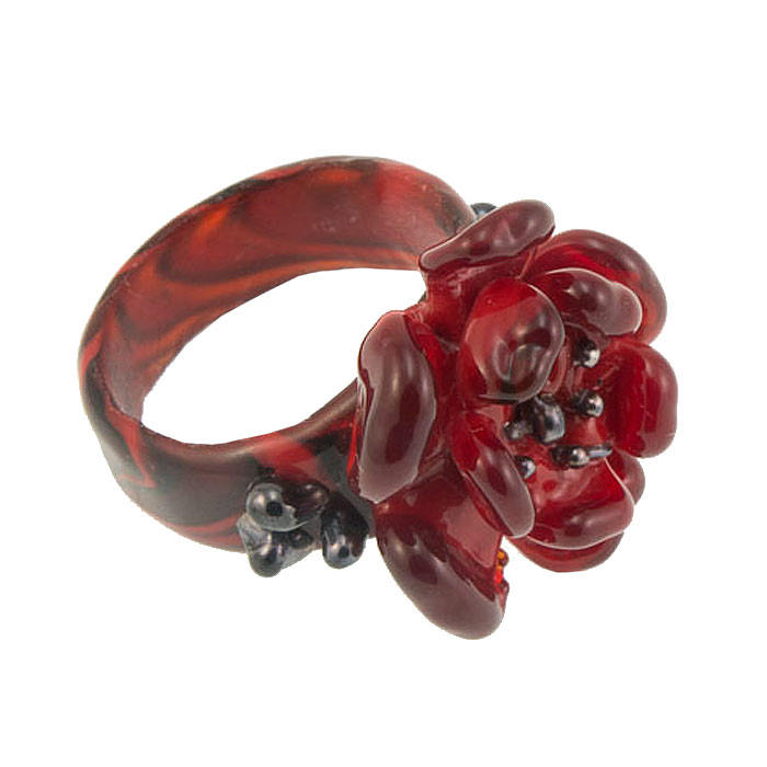 Кольцо Карамель в цвету (Lampwork) Ручная авторская работа. RG0009RG0009 Кольцо Карамель в цвету (Lampwork) Ручная авторская работа. RG0009RG0009Размер 18 мм. Авторская работа. Автор Ольга Букина. Оригинальное кольцо, выполненное из цветного стекла ручной работы, позволит вам с легкостью воплотить самую смелую фантазию и создать собственный, неповторимый образ. Красивое и необычное украшение блестяще подчеркнет изящество, женственность и красоту своей обладательницы и поможет внести разнообразие в привычный образ.