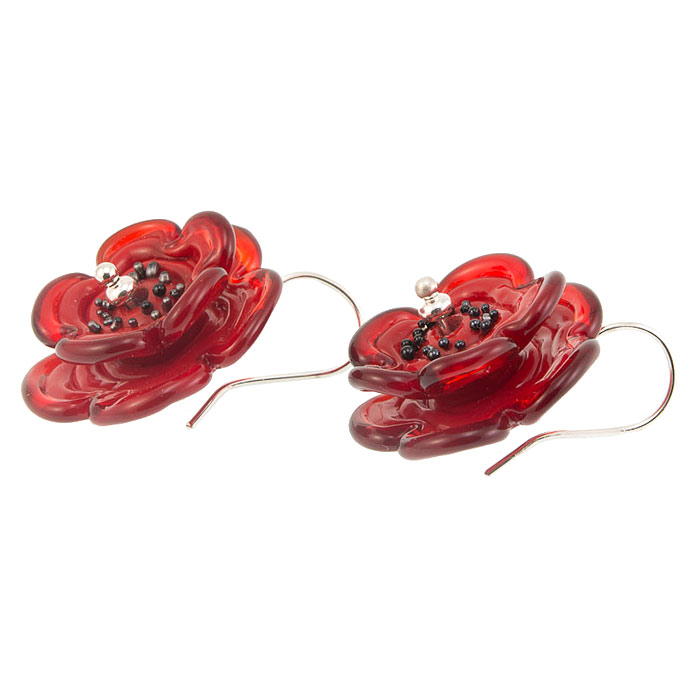 Серьги Карамель в цвету (Lampwork) Ручная авторская работа. ER0038ER0038 Серьги Карамель в цвету (Lampwork) Ручная авторская работа. ER0038ER0038Диаметр цветка 2,3 см. Материал: Стекло, металлическая фурнитура. Авторская работа. Автор Ольга Букина. Оригинальные серьги, изготовленные вручную в виде цветов из стекла, позволят вам с легкостью воплотить самую смелую фантазию и создать собственный, неповторимый образ. Красивое и необычное украшение блестяще подчеркнет изящество, женственность и красоту своей обладательницы и поможет внести разнообразие в привычный образ.