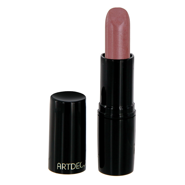 Artdeco Помада для губ увлажняющая Perfect Color, тон №37, 4 г13.37 Artdeco Помада для губ увлажняющая Perfect Color, тон №37, 4 г13.37Увлажняющая помада Artdeco Perfect Color создает совершенный цвет на ваших губах. Текстура нежнейшего крема дарит несказанное удовольствие и комфорт! Помада обладает стойкостью и содержит специальные пигменты для более ровного нанесения. Ее так легко нанести, что зеркало не обязательно, это изумительный микс помады и блеска! Элегантный дизайн делает продукт изысканным. Товар сертифицирован.