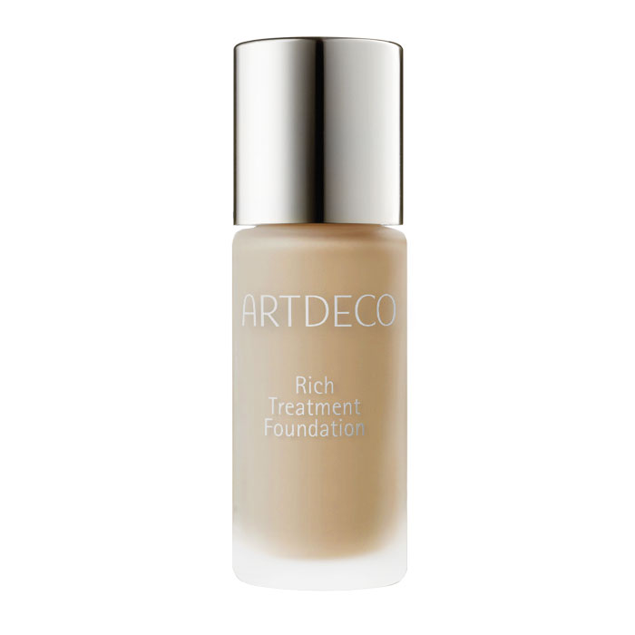 Artdeco Тональная основа Rich Treatment Foundation, тон №18, 20 мл485.18 Artdeco Тональная основа Rich Treatment Foundation, тон №18, 20 мл485.18Тональный крем-уход Artdeco Rich Treatment Foundation - идеальное средство для сухой или обезвоженной кожи! Мягкая питательная текстура, насыщенная натуральными ухаживающими компонентами, устойчива на коже. Крем обладает великолепным светоотражением, благодаря использованию уникальных японских технологий. Экстракт Горечавки оказывает выраженное тонизирующее действие, а экстракты корней шелковицы и солодки укрепляют капилляры и предотвращают появление пигментных пятен. Забудьте про невыразительный, тусклый цвет лица - ваша кожа светится здоровьем и красотой! Характеристики: Тон: №18. Объем: 20 мл. Производитель: Германия. Артикул: 485.18. Товар сертифицирован.