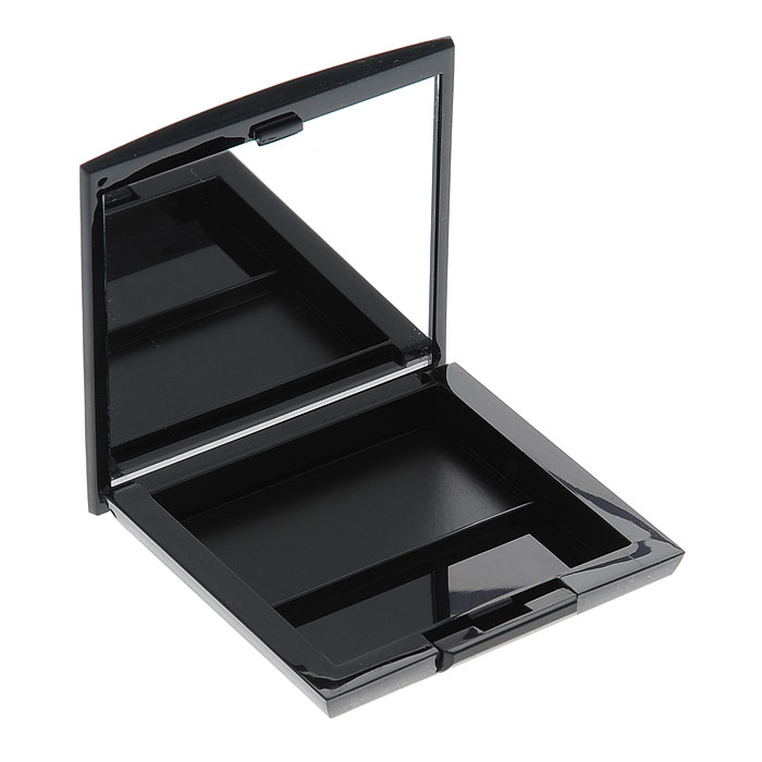 Artdeco Футляр для теней и румян Beauty Box Trio. 51525152 Artdeco Футляр для теней и румян Beauty Box Trio. 51525152Магнитный футляр Artdeco Beauty Box Trio обладает оригинальной системой косметической мозаики. Создайте свою собственную палитру для макияжа! Магнитная основа футляра позволяет очень легко без специального инструмента менять и комбинировать по-новому блоки теней и румян. В этом футляре вы можете хранить 3 оттенка теней или 1 оттенок румян. Футляр имеет большое удобное зеркало, есть место для аппликатора. Характеристики: Вес: 30 г. Размер футляра: 6,7 см х 6,7 см х 1,5 см. Размер упаковки: 7 см х 7 см х 1,7 см. Артикул: 5152. Производитель: Германия. Товар сертифицирован.