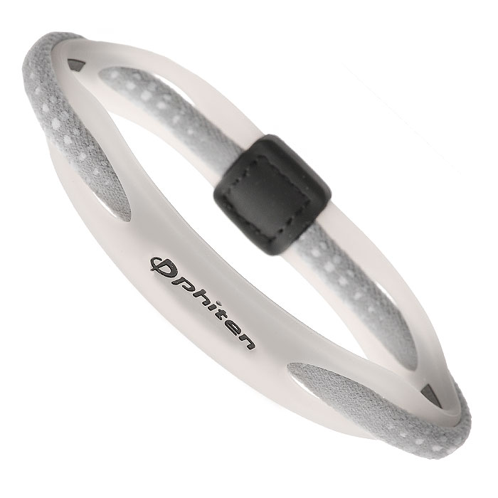 Браслет на руку Phiten Rakuwa Bracelet X50 Hybrid, цвет: серый, 17 смTG497025 Браслет на руку Phiten Rakuwa Bracelet X50 Hybrid, цвет: серый, 17 смTG497025Браслет на руку Phiten Rakuwa Bracelet X50 Hybrid представляет собой комбинацию текстильных и силиконовых элементов, которые гармонично сочетаются в его современном дизайне. Жизнерадостная расцветка придется по вкусу всем, кто любит спортивный стиль и активный образ жизни. Модель содержит AquaTitan. Браслет способствует улучшению циркуляции крови в организме, уменьшению усталости, а также расслаблению и восстановлению сил.