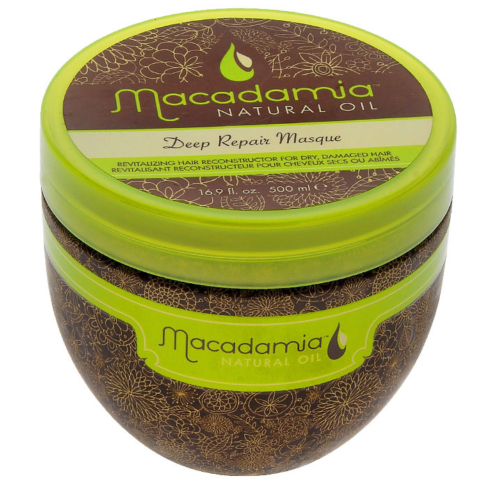 Macadamia Natural Oil Маска для волос восстанавливающая, интенсивного действия, с маслом арганы и макадамии, 500 млММ5 Macadamia Natural Oil Маска для волос восстанавливающая, интенсивного действия, с маслом арганы и макадамии, 500 млММ5Маска Macadamia Natural Oil - это оживляющий реконструктор сухих, поврежденных волос. Сочетание масла макадамии и арганы вместе с маслами чайного дерева, ромашки, алое и экстрактов водорослей оживляет и восстанавливает волосы, глубоко питая их и возвращая им эластичность и блеск, с пролонгированным кондиционирующим эффектом. Способ применения: распределите небольшое количество маски на чистых, вымытых шампунем восстанавливающим с маслом арганы и макадамии и подсушенных полотенцем волосах от корней до кончиков. Оставьте для воздействия на 7 минут. Смойте. Не используйте чаще двух раз в неделю. Характеристики: Объем: 500 мл. Производитель: США. Товар сертифицирован.
