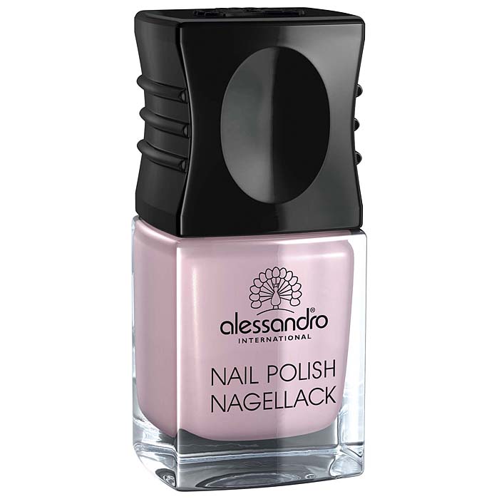 Alessandro Лак для ногтей Nagellack. Little Princess, 10 мл77-179 Alessandro Лак для ногтей Nagellack. Little Princess, 10 мл77-179Бриллиантовый блеск лаков для ногтей с экстрактом шелка и микрочастицами бриллиантов - настоящее наслаждение для ваших ногтей! Лак для ногтей Alessandro - настоящая концентрация роскоши. Его легко наносить, он исключительно хорошо держится даже после одного нанесения и долго не теряет блеска. Уникальная формула позволяет лаку держаться на ногтях в течение долгого времени. Лак укрепляет структуру ногтя и не вызывает его расслоение. Лак для ногтей Alessandro не содержат формальдегида, а значит, не оказывает вредного воздействия - наоборот, он предотвращают пожелтение ногтей. Характеристики: Объем: 10 мл. Цвет: Little Princess. Артикул: 77-179. Производитель: Германия. Товар сертифицирован.