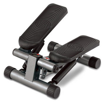 Министеппер Body Sculpture BS-1122SBS-1122HA-B Министеппер Body Sculpture BS-1122SBS-1122HA-BМинистеппер предназначен для домашних кардиотренировок и повышения общего мышечного тонуса. Оснащен компьютером, который позволяет придерживаться время тренировки, число шагов, шагов/мин, потраченные калории. Модель имитирует ходьбу по лестнице. Нагрузка регулируется. Платформы для ног усилены специальным противоскользящим рисунком, что гарантирует удобство при использовании. Характеристики: Материал: ПВХ, металл. Размер министеппера: 41 см х 34,5 см х 31 см. Максимальный вес пользователя: 100 кг. Размер упаковки: 33 см х 43 см х 20 см.
