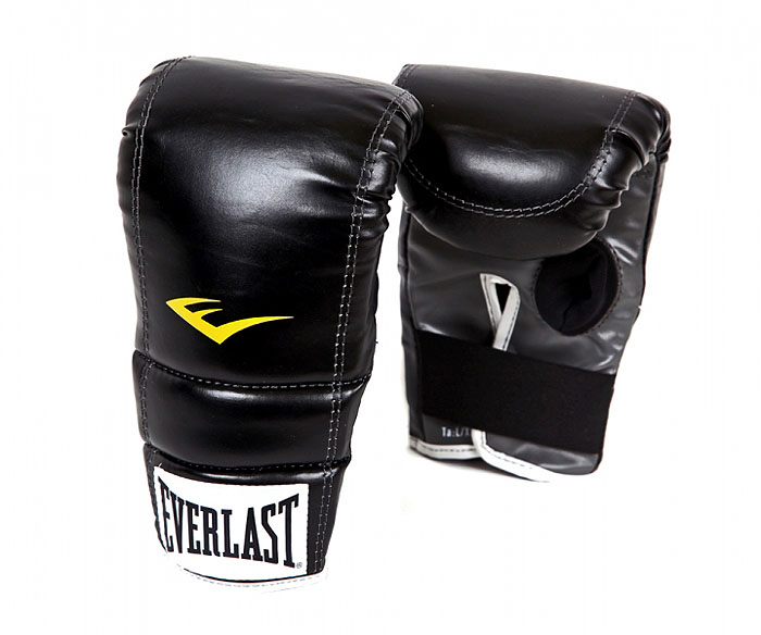 Перчатки снарядные Everlast Advanced. Размер S/M4315SMU Перчатки снарядные Everlast Advanced. Размер S/M4315SMUБоксерские снарядные перчатки для активных тренировок. Дизайн без большого пальца облегчает вес перчаток, а пенный уплотнитель на ладони обеспечивает дополнительную защиту во время упражнений.