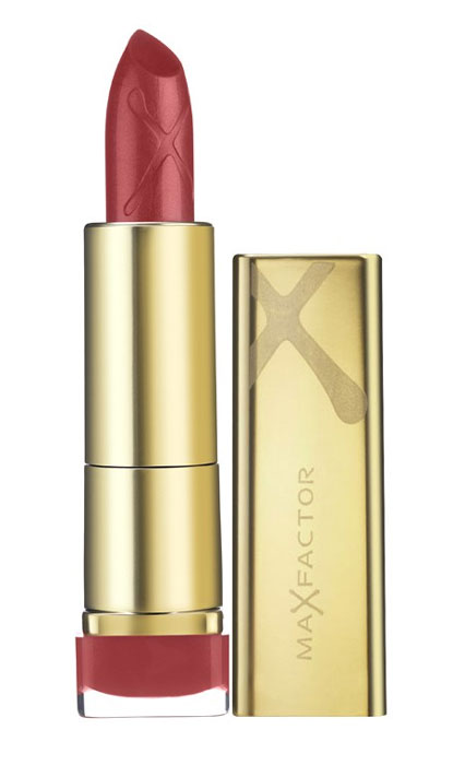 Max Factor Помада для губ Colour Elixir, тон №36 (Pearl Maron), 3,5 г81279056 Max Factor Помада для губ Colour Elixir, тон №36 (Pearl Maron), 3,5 г81279056Секрет помады Max Factor Colour Elixir в том, что она на 60% состоит из уникального комплекса Elixir - масло ши, авокадо, алое, белый чай - эта формула увлажняет губы, делает кожу гладкой и дарит комфорт вашим губам. В составе присутствует витамин E, который разглаживает кожу губ и нежно ухаживает за ними. Палитра оттенков очень разнообразна - розовые, лиловые, красные, коричневые. Вы можете подобрать именно тот цвет, который гармонирует с вашим макияжем или стилем одежды. Эффект от использования губной помады Color Elixir - разглаженные, увлажненные, ухоженные красивые губки. Помада Color Elixir идеально наносится и стойко держится, даря ощущение шелка на губах. Помада упакована в роскошный золотой футляр. Товар сертифицирован.