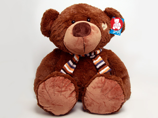 Мягкая игрушка Magic Bear Toys Медвежонок в шарфе, 80 смSAL5217 Мягкая игрушка Magic Bear Toys Медвежонок в шарфе, 80 смSAL5217Очаровательная мягкая игрушка Медвежонок в шарфе, выполненная в виде медвежонка коричневого цвета в шарфике в полоску, вызовет умиление и улыбку у каждого, кто ее увидит. Удивительно мягкая игрушка принесет радость и подарит своему обладателю мгновения нежных объятий и приятных воспоминаний. Она выполнена из экологически чистых материалов - плюша с набивкой из гипоаллергенного синтепона и пластмассовых гранул. Великолепное качество исполнения делают эту игрушку чудесным подарком к любому празднику. Характеристики: Высота игрушки: 80 см. Материал игрушки: искусственный мех, текстиль, пластмасса. Материал набивки: синтепон. Изготовитель: Индонезия.
