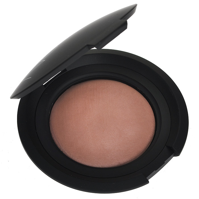 NoUBA Румяна компактные Blush on Bubble, матовые, тон №59, 6 г22759 NoUBA Румяна компактные Blush on Bubble, матовые, тон №59, 6 г22759Компактные румяна Nouba Blush on Bubble - совершенная мелкодисперсная текстура, которая позволяет легко наносить и растушевывать. Румяна изготовлены по технологии выпекания, что делает их необыкновенно стойкими и экономичными в использовании. Содержат масло жожоба, витамин Е, нейлон 12, SPF-фильтры. Характеристики: Вес: 6 г. Тон: №59. Производитель: Италия. Артикул: N22759. Товар сертифицирован.