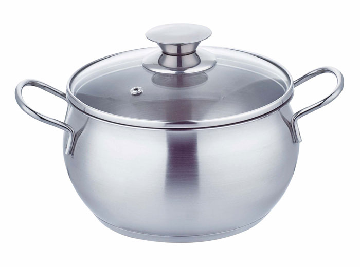 Кастрюля Appetite Belly с крышкой, 3,6 лSH06363 Кастрюля Appetite Belly с крышкой, 3,6 лSH06363Кастрюля Appetite Belly, изготовленная из высококачественной нержавеющей стали с матовой полировкой, имеет трехслойное термоаккумулирующее дно. Особая конструкция дна способствует высокой теплопроводности и равномерному распределению тепла. Материал удерживает тепло по всей поверхности изделия, благодаря чему пища равномерно и быстро нагревается. Кастрюля оснащена двумя удобными ручками из нержавеющей стали. Ручки не перегреваются во время приготовления при правильном положении изделия на плите. Крышка, выполненная из термостойкого стекла, позволит вам следить за процессом приготовления пищи. Крышка оснащена металлическим ободом и отверстием для выпуска пара. Кастрюля идеальна для приготовления здоровой пищи с минимальным количеством жира, что обеспечивает снижение потери полезных витаминов, минеральных веществ и сохраняет аромат приготовляемых блюд. Кастрюля Appetite Belly очень удобна в использовании, практична и элегантна, ее легко чистить и мыть. Кастрюлю...