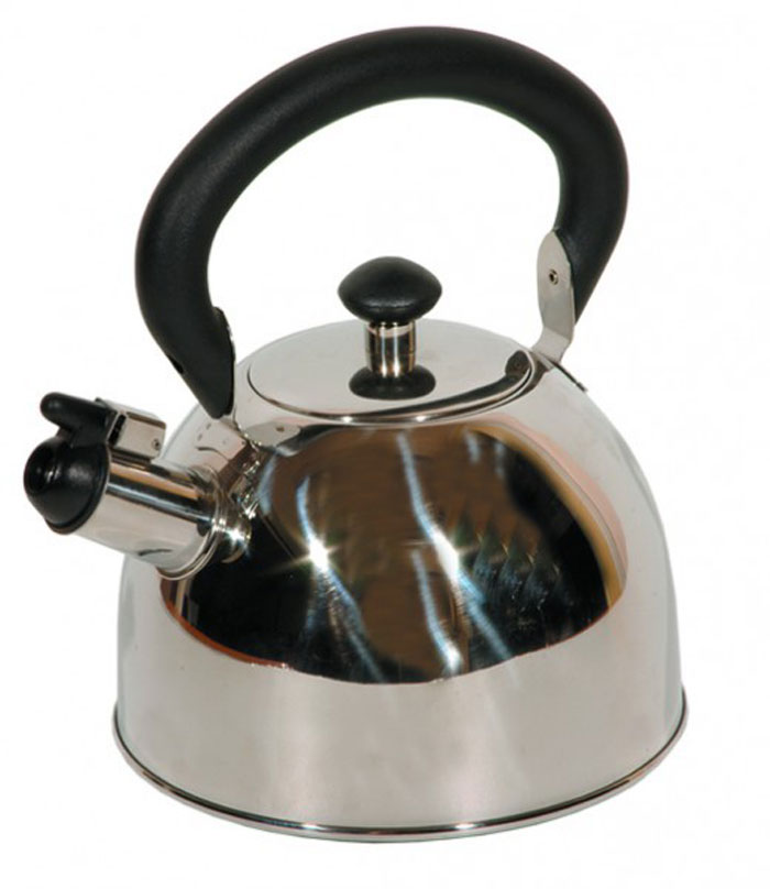 Чайник Tea со свистком, 2 л93-2003 Чайник Tea со свистком, 2 л93-2003Чайник Tea выполнен из высококачественной нержавеющей стали 18/10 с зеркальной полировкой. Нержавеющая сталь обладает высокой устойчивостью к коррозии, не вступает в реакцию с холодными и горячими продуктами и полностью сохраняет их вкусовые качества. Многослойное капсульное дно аккумулирует тепло, способствует быстрому закипанию воды даже при небольшой мощности конфорок. Чайник снабжен удобной бакелитовой ручкой. Носик чайника имеет откидной свисток, звуковой сигнал которого подскажет, когда закипит вода. Благодаря оригинальному дизайну такой чайник станет украшением любой кухни. Крепление ручек посуды к корпусу выполнено методом точечной сварки или клепкой что обеспечивает минимальный нагрев, прочность и надежность. Чайник пригоден для использования на всех видах плит. Можно мыть в посудомоечной машине. Характеристики: Материал: нержавеющая сталь, пластик. Объем: 2 л. Диаметр основания чайника: 18 см. Высота чайника (с учетом ручки): 23...