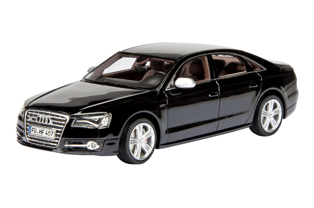 Schuco Модель автомобиля Audi S8, цвет: брилиантовый-черный. Масштаб 1/43450885100 Schuco Модель автомобиля Audi S8, цвет: брилиантовый-черный. Масштаб 1/43450885100Стильная модель автомобиля Audi S8 привлечет внимание не только ребенка, но и взрослого. Модель является точной уменьшенной копией автомобиля компании Audi. Корпус выполнен из цинка и пластика, колеса крутятся. Такая модель станет отличным подарком не только любителю автомобилей, но и человеку, ценящему оригинальность и изысканность, а качество исполнения представит такой подарок в самом лучшем свете.