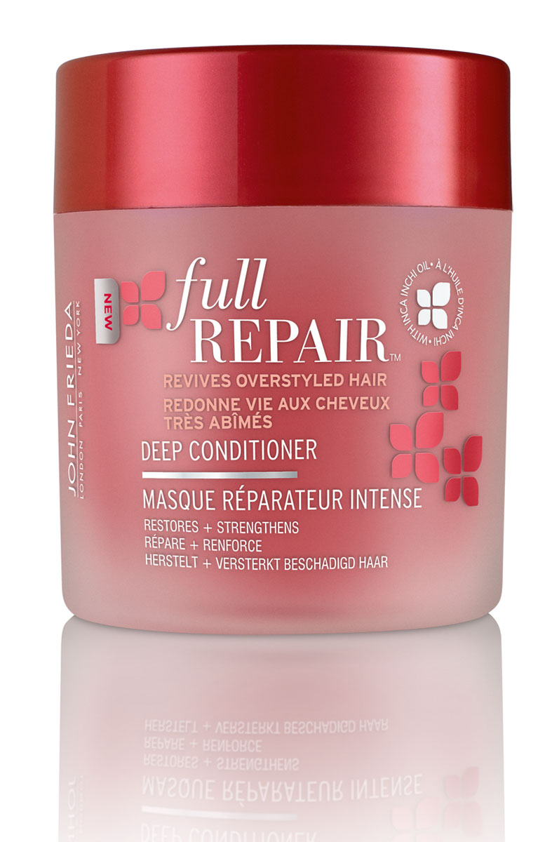 John Frieda Маска для волос Full Repair, восстанавливающая, 150 млjf511330 John Frieda Маска для волос Full Repair, восстанавливающая, 150 млjf511330Восстанавливает и увлажняет. Интенсивная восстанавливающая формула с драгоценным маслом Инка Инчи проникает глубоко в структуру волос, восстанавливает внешний вид и состояние поврежденных волос, предотвращая их ломкость. Применение: Начните с использования Укрепляющего + восстанавливающего шампуня для волос Full Repair. Далее нанесите маску на влажные волосы, распределите по всей длине и оставьте на 2-5 минут для интенсивного восстановления. Тщательно смойте. Безопасно для окрашенных волос и для волос после химического воздействия (укладки).