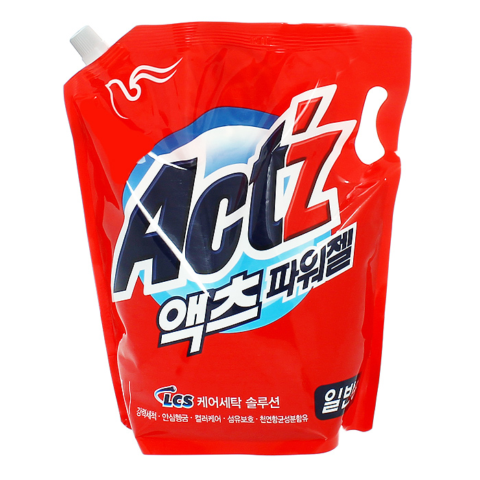 Гель для стирки Pigeon Actz, концентрированный, 2 л. 161612161612 Гель для стирки Pigeon Actz, концентрированный, 2 л. 161612161612Концентрированный гель для стирки Pigeon Actz подходит для всех типов ткани кроме шерсти и шелка. Гель эффективно отстирывает каждую нить ткани даже в холодной воде, благодаря большой моющей силе и 100% растворимости. Он предотвращает обесцвечивание, перекрашивание и сжатие ткани. Моющее средство содержит ферменты и оптический отбеливатель, экстракт Алоэ Вера, а также натуральные ингредиенты с антибактериальным действием, полученные из цитрусовых, эвкалипта и гвоздики. Гель превосходно споласкивается, не остается на одежде, поэтому не оказывает раздражающего действия на кожу и легкие. Может быть использован для стирки нижнего белья и детской одежды. Гель для стирки Pigeon Actz экономичен. Подходит для стиральных машин активаторного типа и ручной стирки.