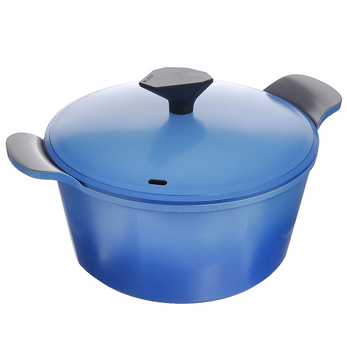 Кастрюля Frybest Azure с крышкой, цвет: голубой, серый, 4,5 лAZ-C24 Кастрюля Frybest Azure с крышкой, цвет: голубой, серый, 4,5 лAZ-C24Кастрюля Frybest Azure изготовлена по новейшей технологии из литого алюминия с керамическим антипригарным покрытием Ecolon Coating, в производстве которого используются только природные материалы, безопасные для здоровья. Покрытие Ecolon Coating имеет 5 слоев: 1. Внутреннее керамическое покрытие; 2. Основное керамическое покрытие; 3. Алюминий; 4. Основное керамическое покрытие; 5. Внешнее керамическое покрытие. Особенности кастрюли Frybest Azure: - мощная основа из литого алюминия; - специальное утолщенное дно для идеальной теплопроводности; - очень быстро разогревается, экономя электроэнергию и время; - инновационное керамическое антипригарное покрытие предохраняет пищу от пригорания и позволяет готовить практически без масла; - керамика как внутри, так и снаружи. Легко готовить - легко мыть; - непревзойденная прочность и устойчивость к царапинам. Можно использовать металлические аксессуары; - слой анионов...