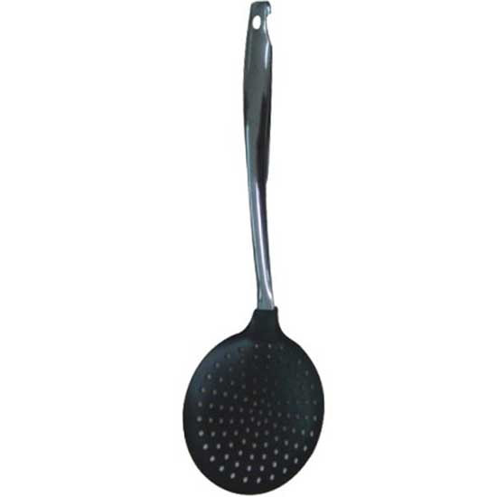 Шумовка Gusto93-TO-GS-06 Шумовка Gusto93-TO-GS-06Шумовка Gusto, выполненная из пищевого нейлона, обладает исключительным качеством и займет достойное место среди аксессуаров на вашей кухне. Эргономичная ручка с противоскользящей вставкой не позволит изделию выскользнуть из вашей руки. Также есть небольшая петля и крючок, с помощью которых вы можете подвесить шумовку у себя на кухне удобным вам способом. Шумовка поможет вам без особого труда снять пену, вынуть из кастрюли мясо или рыбу. Шумовка Gusto предоставит вам все необходимые возможности в успешном приготовлении пищи. Характеристики: Материал: нейлон, нержавеющая сталь, силикон. Длина шумовки: 35 см. Диаметр рабочей части: 11,5 см. Артикул: 93-TO-GS-06.
