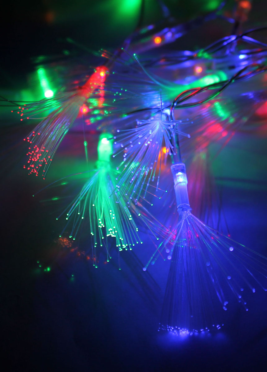 Светодиодная гирлянда Космос Кисточки, 40 светодиодовKOC_GIR40LED_RGB Светодиодная гирлянда Космос Кисточки, 40 светодиодовKOC_GIR40LED_RGBСветодиодная гирлянда Космос Кисточки отлично подойдет для украшения новогодней елки. Лампы горят разными цветами.