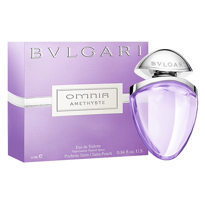 Bvlgari Туалетная вода Omnia Amethyste, женская, 25 мл95208BVL Bvlgari Туалетная вода Omnia Amethyste, женская, 25 мл95208BVLOMNIA AMETHYSTE - история утонченного соблазна. Элегантный и изысканный аромат, OMNIA AMETHYSTE посвящен молодой девушке. Ее индивидуальность заключается в сочетании чистоты и естественности. Аметист, символ душевного равновесия, подчеркивает ее благородство, грацию и гармоничность. Верхняя нота: Растительная свежесть, розовый грейпфрут. Средняя нота: Цветок ириса, цветок балгарской розы. Шлейф: Аккорд солнечный лес, гелиотроп. Аромат раскрывается живительными вибрирующими аккордами. Натуральные ноты свежей зелени заряжают энергией и плавно сливаются с искрящимися оттенками розового грейпфрута, наполняющего аромат прозрачными гранями. В сердце композиции - аккорд ириса и бутонов болгарской розы. Деликатные фруктовые ноты ириса переплетаются со свежестью бутона болгарской розы. Изысканное сердце аромата плавно переходит в теплый чувственный шлейф, где нежные и легкие тона гелиотропа сливаются с интенсивными и глубокими аккордами “солнечного леса”, создавая...