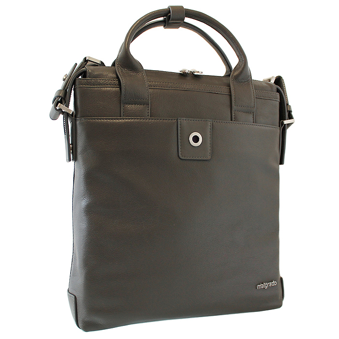 Cумка мужская Malgrado, цвет: серый. BR11-772С2453BR11-772С2453 grey Cумка мужская Malgrado, цвет: серый. BR11-772С2453BR11-772С2453 greyОригинальная мужская сумка Malgrado выполнена из натуральной кожи серого цвета. Сумка с двумя ручками, закрывается на застежку-молнию. Внутри одно вместительное отделение, удобное отделение для ноутбука, закрывающиеся на липучку, два накладных кармана и отделения для пишущих принадлежностей. На передней и задней сторонах сумки имеются дополнительные карманы на магнитной кнопке и застежке молнии. В комплекте съемный плечевой текстильный ремень и чехол для хранения. Характеристики: Материал: натуральная кожа, текстиль, металл. Размер сумки: 33 см х 36 см х 8 см. Высота ручек: 10 см. Цвет: серый. Артикул: BR11-772С2453 grey.