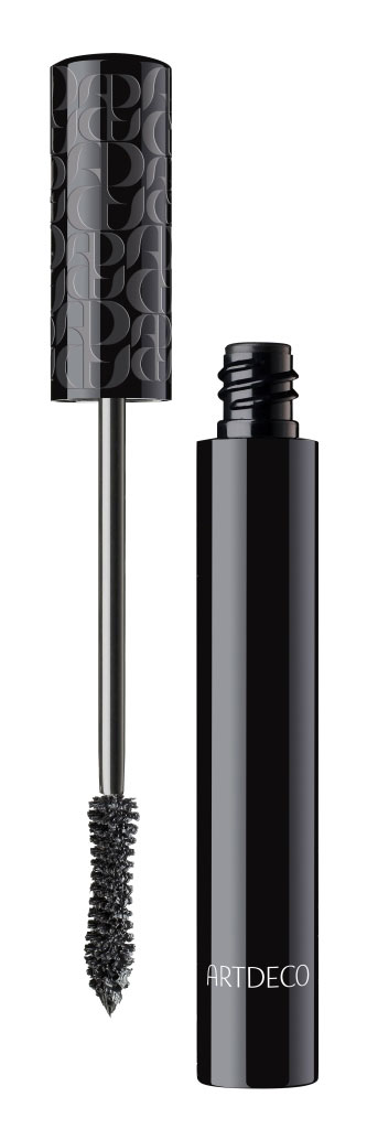 Artdeco Тушь Art Couture Lash Designer, 9 мл2090.11 Artdeco Тушь Art Couture Lash Designer, 9 мл2090.11Изогнутая форма кисточки позволяет тщательно прокрасить даже самые короткие и непослушные реснички, придать им необходимый изгиб и объем. Гипоаллергенная формула позволяет использовать тушь людям с чувствительными глазами. Характеристики: Объем: 9 мл. Цвет: черный. Производитель: Германия. Артикул: 2090.11. Товар сертифицирован. Состав: AQUA (WATER), STEARIC ACID, PVP, VP/EICOSENE COPOLYMER, GLYCERYL STEARATE, RICINUS COMMUNIS (CASTOR) SEED OIL, SIMETHICONE, PROPYLENE GLYCOL, CERA MICROCRISTALLINA (MICROCRYSTALLINE WAX), SODIUM HYDROXIDE, HYDROXYETHYLCELLULOSE, SILICA, ETHYLENE/METHACRYLATE COPOLYMER, ACRYLATES COPOLYMER, ISOPROPYL TITANIUM TRIISOSTEARATE, TOCOPHERYL ACETATE, GLYCERIN, PANTHENOL, TETRASODIUM EDTA, PHENOXYETHANOL, CI 77266 (BLACK 2), CI 77499 (IRON OXIDES).