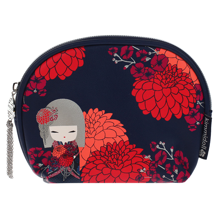 Косметичка Kimmidoll Томона (Дружба), 21 см х 16 см х 6,5 см. KF0826KF0826 Косметичка Kimmidoll Томона (Дружба), 21 см х 16 см х 6,5 см. KF0826KF0826Косметичка Kimmidoll Томона (Дружба), выполненная из искусственной кожи, придется по душе всем ценителям стильных вещиц. Она отлично подойдет для хранения косметики и нужных вещей. Косметичка закрывается на молнию, бегунок которой украшен круглой металлической подвеской с цепочками. Внутри - один вместительный отдел. Косметичку можно использовать как пенал или дорожную аптечку. Привет, меня зовут Томона! Я талисман настоящей дружбы. Я прямолинейна, но уважительна. Ваша прямота и чувственность отражают глубину моего духа. Позвольте тем, кого вы любите ценить ваше честное сердце и искренность вашей настоящей дружбы. Характеристики: Материал: искусственная кожа, текстиль, металл. Размер косметички: 21 см х 16 см х 6,5 см. Размер упаковки: 21 см х 20 см х 2 см. Артикул: KF0826.