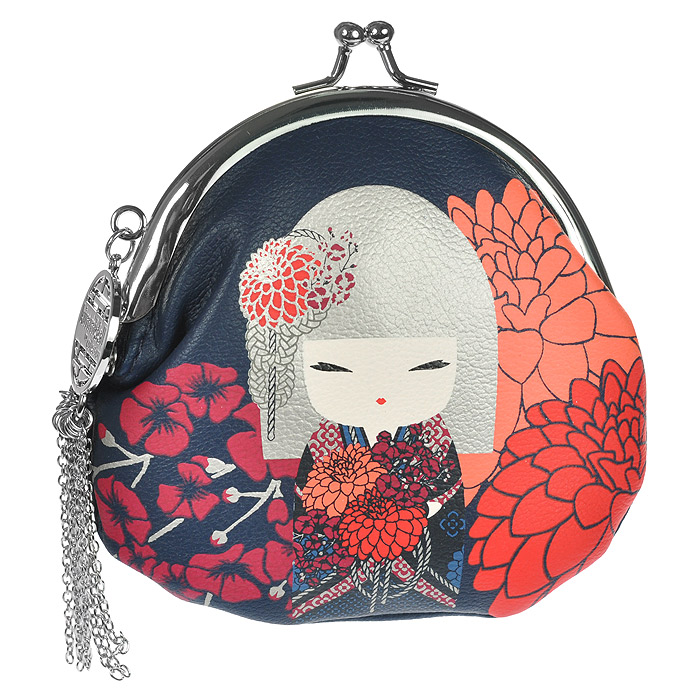 Кошелек для мелочи Kimmidoll Томона. KF0818KF0818 Кошелек для мелочи Kimmidoll Томона. KF0818KF0818Кошелек для мелочи Kimmidoll, оформленный в японском стиле, выполнен из искусственной кожи с изображением талисмана настоящей дружбы Томоны. Изделие закрывается на защелку, украшенную металлическим брелоком с гравировкой Kimmidoll Collection и цепочками-подвесками. Привет, меня зовут Томона! Я талисман настоящей дружбы. Я прямолинейна, но уважительна. Ваша прямота и чувственность отражают глубину моего духа. Позвольте тем, кого вы любите, ценить ваше честное сердце и искренность вашей настоящей дружбы. Характеристики: Материал: искусственная кожа, металл, текстиль. Цвет: синий. Размер кошелька (ДхШхВ): 10 см х 2 см х 11 см. Изготовитель: Китай. Артикул: KF0818.