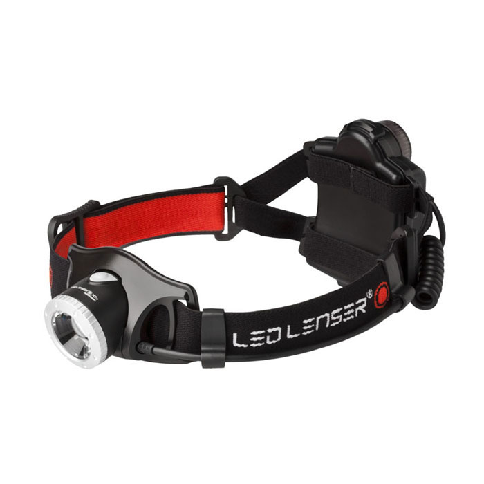 Фонарь налобный LED Lenser H7.2, цвет: черный7297 Фонарь налобный LED Lenser H7.2, цвет: черный7297Налобный фонарь LED Lenser H7.2. Особенности: Система AFS - запатентованная производителем система смещения фокусировки фонаря – Advanced Focus System. Обеспечивает Вас возможностью освещать предметы, как на большом расстоянии, так и вблизи, мгновенно переключая режимы. Система Smart Light с возможность выбора режима работы. Корпус фонаря выполнен из прочного алюминиевого сплава. Фонарь не разобьтся от ударов о камни. Светодиоды LED Lenser имеют ресурс более 100 000 часов непрерывной работы. Они устойчивы к ударам и не перегорают, как лампы накаливания.