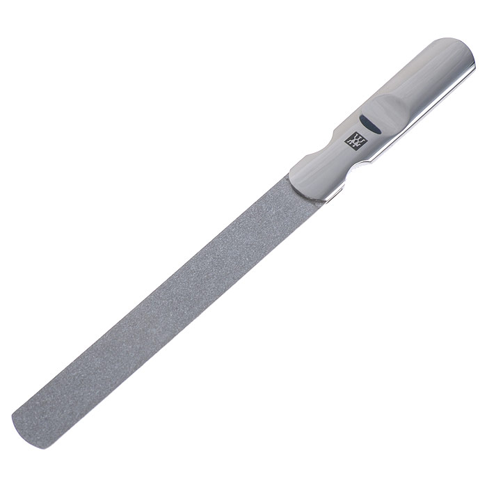 Zwilling Пилочка для ногтей Inox, сапфировая. 88330-13188330-131 Zwilling Пилочка для ногтей Inox, сапфировая. 88330-13188330-131Пилочка для ногтей Zwilling Inox изготовлена из высококачественной нержавеющей стали, имеет две поверхности с сапфировым покрытием, которые обладают различной степенью зернистости. Предназначена для придания формы ногтям. Уход: Инструмент предохранять от падения на пол. Использовать только по назначению! Хранить в недоступном для детей месте. Характеристики: Материал: нержавеющая сталь. Общая длина пилочки: 12,5 см. Длина пилящей поверхности: 7,5 см. Размер упаковки (ДШВ): 20,5 см х 4,5 см х 1,3 см. Производитель: Вьетнам. Артикул: 88330-131. Товар сертифицирован.