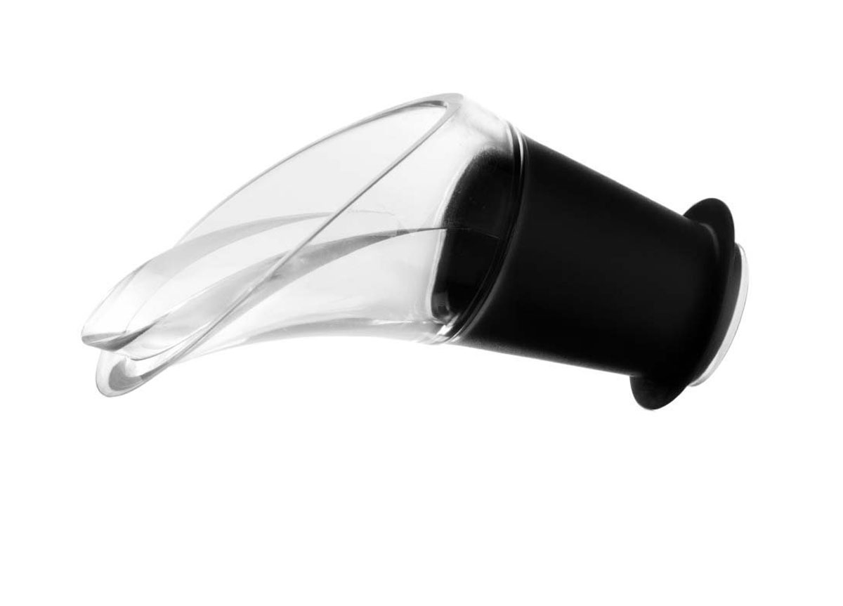 Каплеуловитель VacuVin Wine Server1854260 Каплеуловитель VacuVin Wine Server1854260Каплеуловитель гарантирует Вам идеальное разливание вина без стекающих капель. Его дизайн предотвращает проливание и возвращает излишек вина обратно в бутылку. Глянцевый прозрачный материал делает каплеуловитель похожим на хрустальный. Улучшенная резиновая кромка гарантирует его плотное прилегание практически к любой винной бутылке. Характеристики: Материал: пластик, резина. Размер каплеуловителя: 6 см x 4 см x 3 см. Размер упаковки: 7 см x 7 см x 4 см.