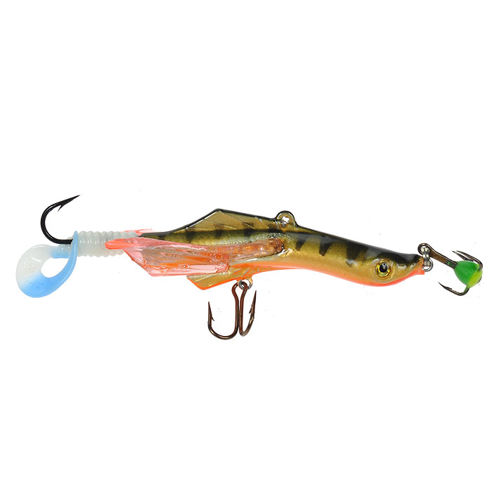 Балансир Aqua Triton new, длина 7,6 см, вес 23 г. 048triton new-048 Балансир Aqua Triton new, длина 7,6 см, вес 23 г. 048triton new-048Приманка соединяет в себе преимущества балансиров, вертикальных блесен и джиговых головок. Экспериментами наших экспертов отработаны три варианта ловли на приманку ТРИТОН. В первом варианте балансир используется как отвесная блесна. При взмахе удильником вверх приманка отклоняется от вертикальной линии и начинает долгое движение до момента остановки, как говорят рыбаки уходит от лунки. После полной остановки Тритона, необходимо несколько раз потрясти удильником, что создает у хищника иллюзию кормящегося малька. Тройничек с фосфорной каплей повешенный за носовую петлю имитирует личинку или рачка, которого малек раскопал в отложении донного грунта. Во втором варианте приманка используется в качестве джиговой. Последнее время рыболовы-зимники все чаще и чаще используют легкие джиггеры в качестве приманок для отвесного блеснения. У такого способа ловли есть один существенный недостаток - тандем головка плюс резина, может перемещаться только в вертикальной плоскости,...