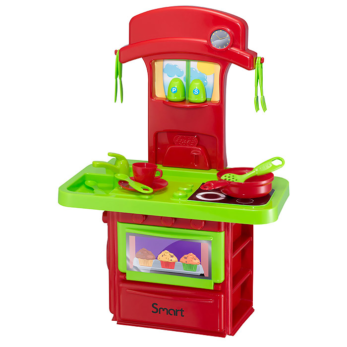 Игровой набор HTI Маленькая электронная кухня Smart, 15 предметов1680608.00 Игровой набор HTI Маленькая электронная кухня Smart, 15 предметов1680608.00Если ваш ребенок любит помогать маме на кухне, играть с посудой, варить и жарить, но вам приходится ограничивать его в игре с бьющимися предметами кухонной утвари, то эта детская кухня создана специально для юного поваренка. Маленькая электронная кухня Smart - яркая кухня со звуковыми и световыми эффектами. Она состоит из варочной поверхности, духовки и раковины. В набор входят аксессуары для игры: две тарелки, две ложки, два ножа, две вилки, лопатки, солонка, перечница, две чашки и сковородка, а также инструкция по эксплуатации на русском языке. Реалистичные звуки сделают игру еще интереснее. Стоит повернуть ручку, и конфорка загорается, как у настоящей плиты. С такой кухней ваш ребенок сможет устроить для своих игрушек удивительный обед. Порадуйте его таким замечательным подарком!