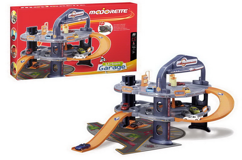 Majorette Игровой набор Городской гараж Authentic205374 Majorette Игровой набор Городской гараж Authentic205374Великолепный трехуровневый городской гараж Authentic привлечет внимание Вашего малыша и не позволит ему скучать. В набор входят машинка и элементы для сборки гаража. Этот гараж - настоящая находка для тех, кто любит свой автомобиль и быструю езду с виражами: здесь есть и лифт, и автомойка, и эстакада и огромное количество места для припарковывания автомобилей, и, конечно же, крутые спуски! На задней стороне коробки расположена декорация, вырезав которую, ребенок сможет сделать игру более реалистичной. Ваш ребенок сможет часами играть с этим набором, придумывая разные истории, и с блеском преодолевая препятствия. Порадуйте его таким замечательным подарком!