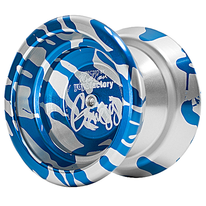 Йо-Йо YoYoFactory Genesis, цвет: синий, серебристыйgenesis/silver Йо-Йо YoYoFactory Genesis, цвет: синий, серебристыйgenesis/silverПрофессиональное металлическое йо-йо YoYoFactory Genesis разработано чемпионом США и Мира в дисциплинах А5 - Мигелем Корреа. Genesis обладает максимальной стабильностью при высокой скорости игры и уверенной подвижностью. Весь секрет заключается в особом H-профиль строения йо-йо, в котором максимальный вес размещен в ободах, что придает стабильность. Genesis выпускается в различных acid wash цветовых решениях, что позволяет игроку подобрать для себя самую подходящую расцветку. Йо-йо YoYoFactory Genesis - одно из самых популярных йо-йо, с которыми игроки выступают на соревнованиях. Мигель Корреа уже дважды одерживал победу на Чемпионате Мира с этой моделью. Йо-йо - это игрушка, состоящая из двух симметричных половинок соединенных осью, к которой прикреплена веревка. Современный йо-йо значительно отличается от тех, к которым многие привыкли. Сейчас йо-йо - это такая же часть молодежной культуры как скейт, ВМХ или сноуборд. Йо-йо популярно во многих странах...