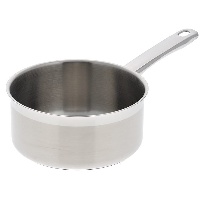 Ковш Silampos Европа, 1,45 л632123BM1116A Ковш Silampos Европа, 1,45 л632123BM1116AКовш Silampos Европа изготовлен из высококачественной нержавеющей стали. Комбинированная зеркальная и матовая полировка придает посуде изысканный внешний вид. Термическое дно выдерживает температуры до двух раз превосходящую максимальную температуру, необходимую для приготовления пищи. Изделие оснащено удобной ненагревающейся ручкой. Специальные изогнутые бортики посуды обеспечивают легкое и аккуратное выливание жидкости. Можно использовать на газовых, электрических, стеклокерамических, галогенных, индукционных плитах, а также в духовом шкафу. Не предназначен для СВЧ. Можно мыть в посудомоечной машине. Посуда Silampos производится с использованием самых последних достижений в области производства изделий из нержавеющей стали. Алюминиевый диск инкапсулируется между дном кастрюли и защитной оболочкой из нержавеющей стали под давлением 1500 тонн. Этот высокотехнологичный процесс устраняет необходимость обычной сварки, ахиллесовой пяты многих производителей товаров из...